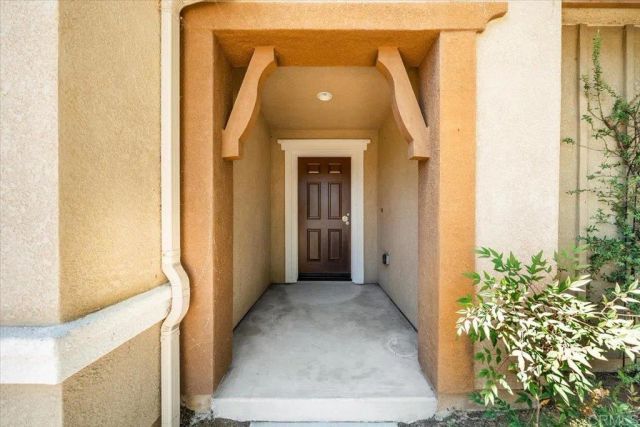 352 Tom McGuinness Jr Circle, Fallbrook, CA 92028