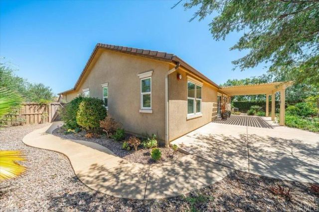 352 Tom McGuinness Jr Circle, Fallbrook, CA 92028