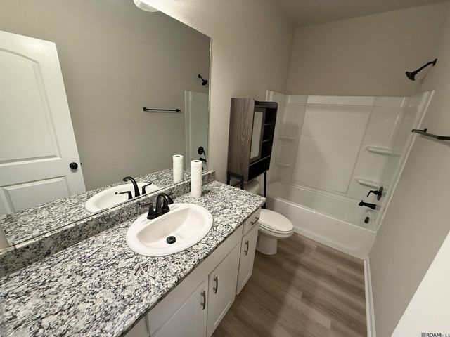 39500 Ridgeland Dr, Gonzales, LA 70737