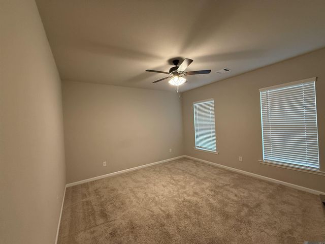 39500 Ridgeland Dr, Gonzales, LA 70737