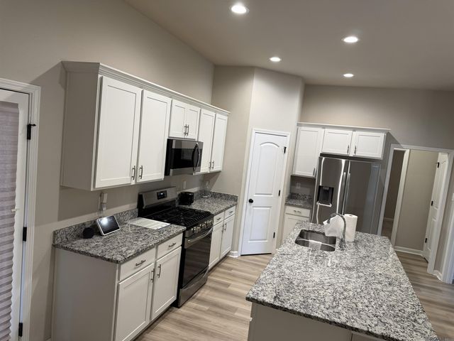 39500 Ridgeland Dr, Gonzales, LA 70737