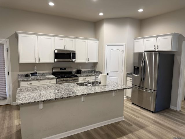 39500 Ridgeland Dr, Gonzales, LA 70737