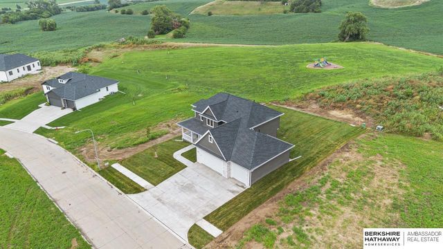3025 Southern Hills Drive, Blair, NE 68008