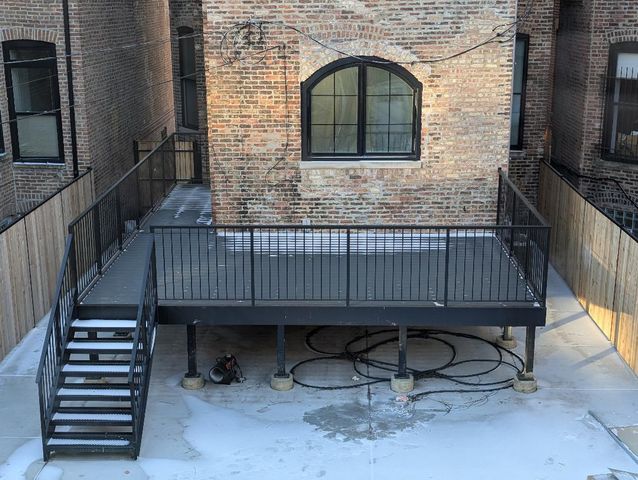 2150 W Monroe Street, Chicago, IL 60612