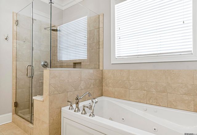 2544 Tiger Crossing Dr, Baton Rouge, LA 70810