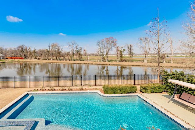 2544 Tiger Crossing Dr, Baton Rouge, LA 70810