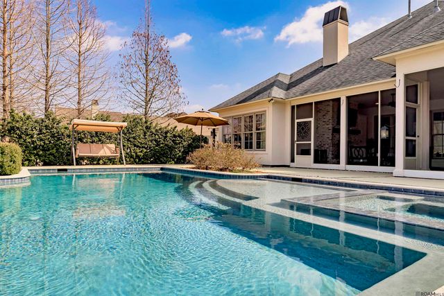 2544 Tiger Crossing Dr, Baton Rouge, LA 70810