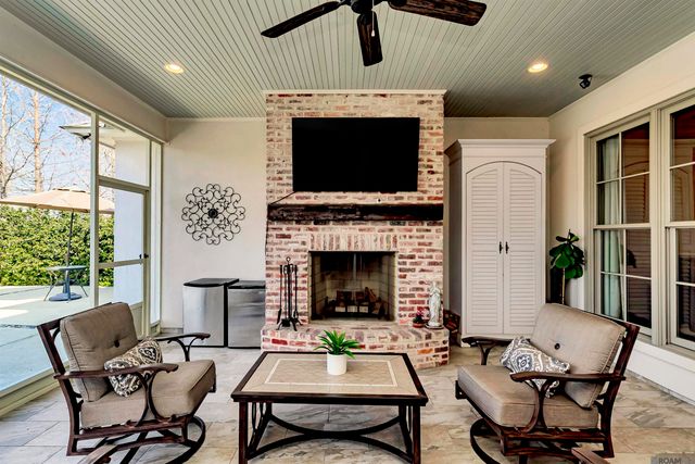 2544 Tiger Crossing Dr, Baton Rouge, LA 70810