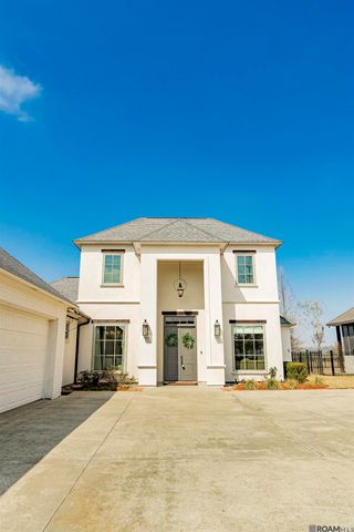 2544 Tiger Crossing Dr, Baton Rouge, LA 70810