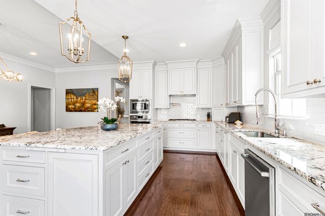 2544 Tiger Crossing Dr, Baton Rouge, LA 70810