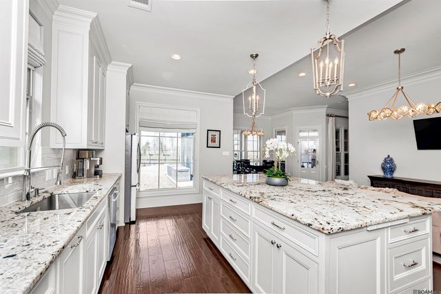 2544 Tiger Crossing Dr, Baton Rouge, LA 70810