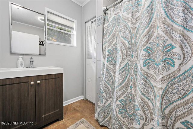 567 W HILLSBOROUGH Avenue, Florahome, FL 32140