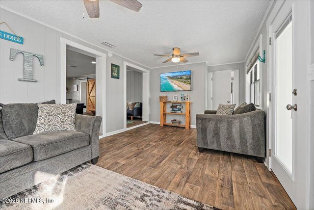 567 W HILLSBOROUGH Avenue, Florahome, FL 32140