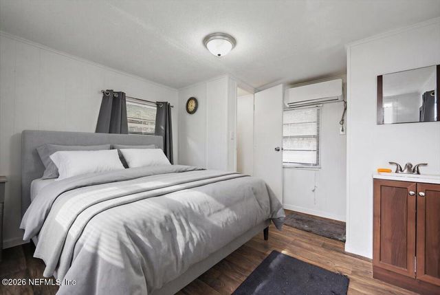 567 W HILLSBOROUGH Avenue, Florahome, FL 32140