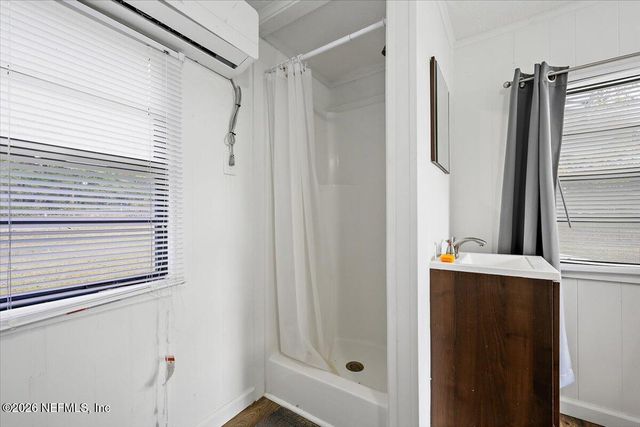 567 W HILLSBOROUGH Avenue, Florahome, FL 32140