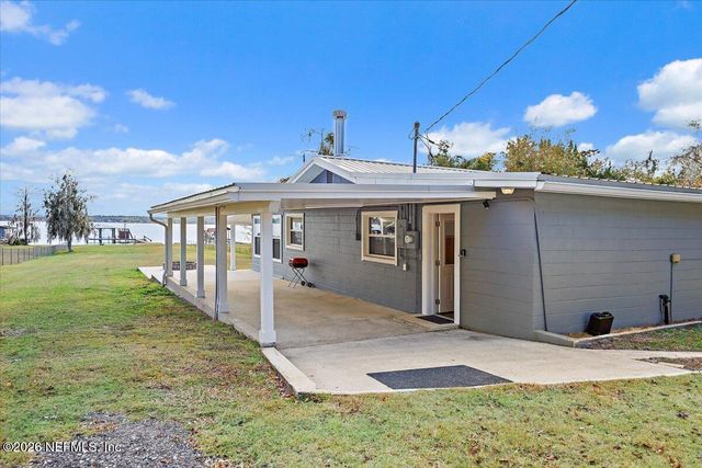 567 W HILLSBOROUGH Avenue, Florahome, FL 32140