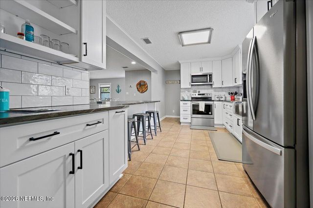 567 W HILLSBOROUGH Avenue, Florahome, FL 32140