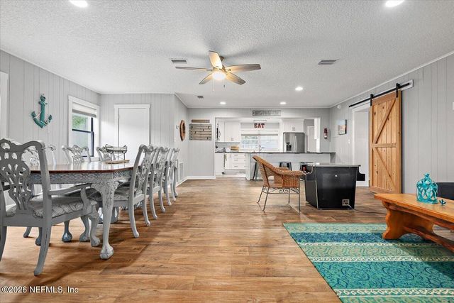 567 W HILLSBOROUGH Avenue, Florahome, FL 32140