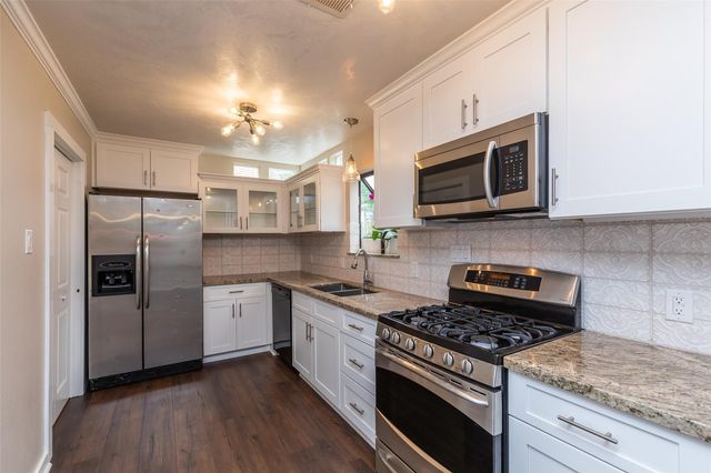 1611 Oakdale Street, Houston, TX 77004