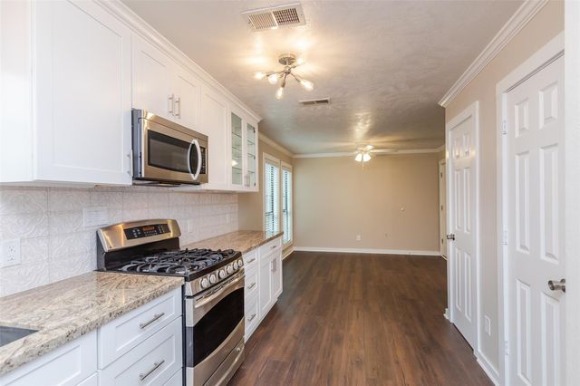 1611 Oakdale Street, Houston, TX 77004