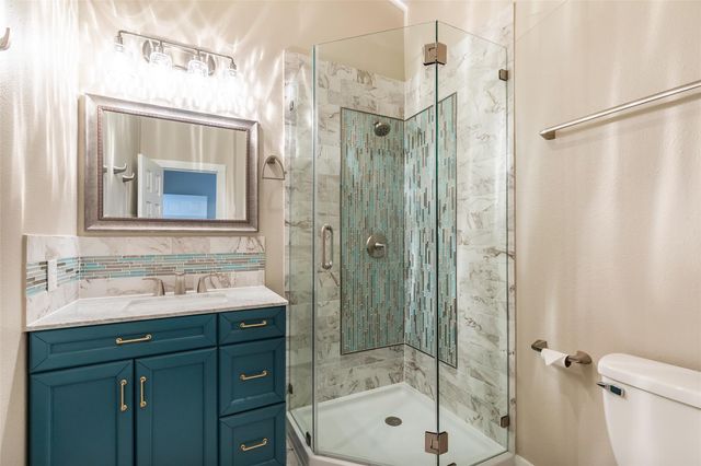 1611 Oakdale Street, Houston, TX 77004
