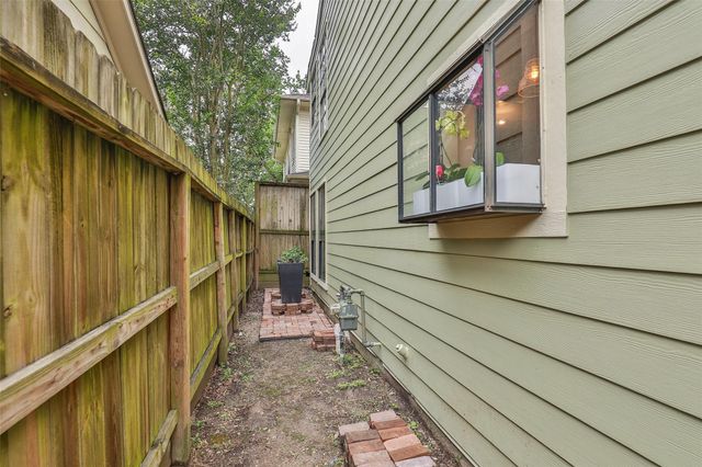 1611 Oakdale Street, Houston, TX 77004