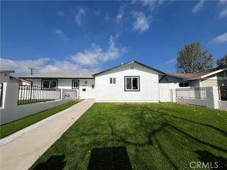 24101 Victory, West Hills (los Angeles), CA 91307