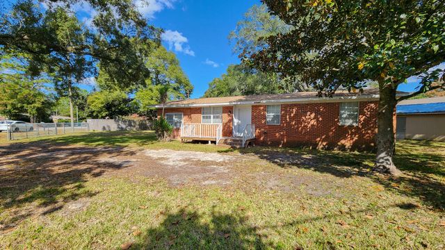 1200 Forest Heights Road, Fort Walton Beach, FL 32547