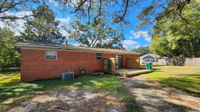 1200 Forest Heights Road, Fort Walton Beach, FL 32547