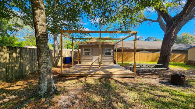 1200 Forest Heights Road, Fort Walton Beach, FL 32547