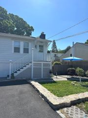 19 Hale Street 1, Westport, CT 06880