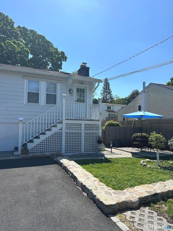 19 Hale Street 1, Westport, CT 06880