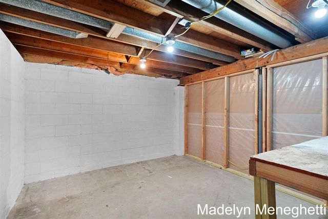 2765 Baldwin Street, Jenison, MI 49428