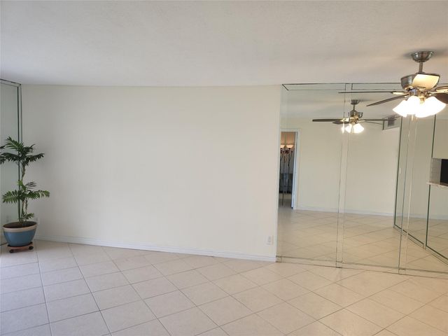 4700 WASHINGTON Street 308, Hollywood, FL 33021