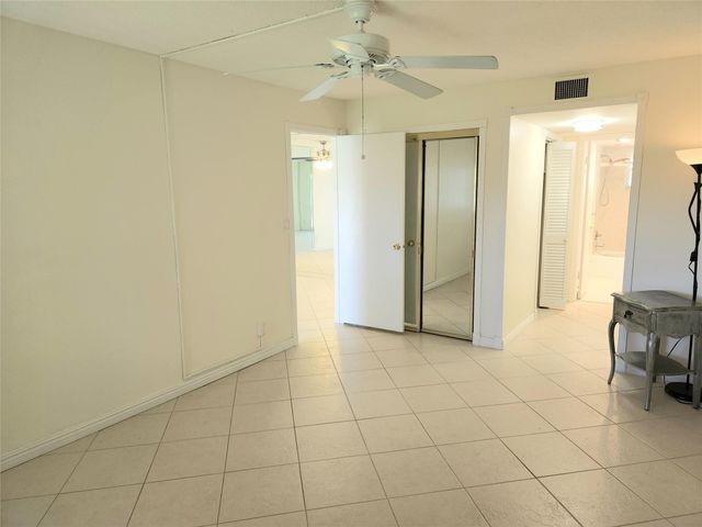 4700 WASHINGTON Street 308, Hollywood, FL 33021