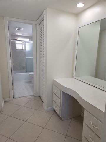 4700 WASHINGTON Street 308, Hollywood, FL 33021
