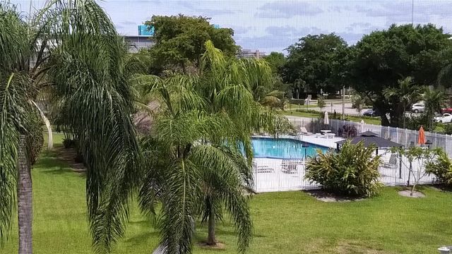 4700 WASHINGTON Street 308, Hollywood, FL 33021