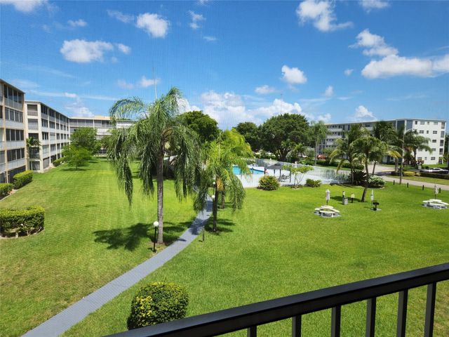 4700 WASHINGTON Street 308, Hollywood, FL 33021