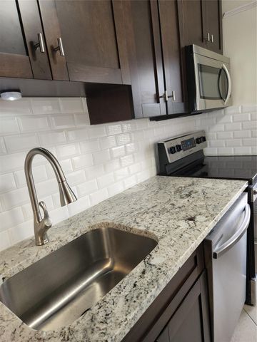 4700 WASHINGTON Street 308, Hollywood, FL 33021