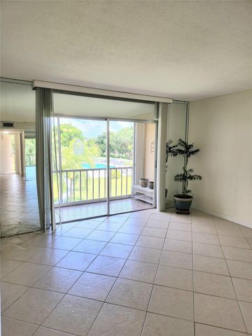 4700 WASHINGTON Street 308, Hollywood, FL 33021