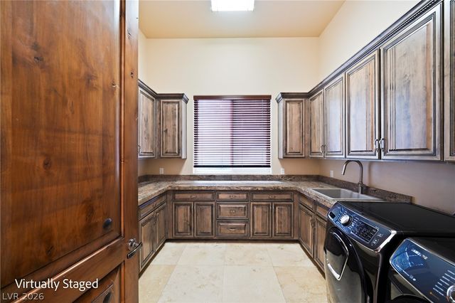2990 Traverse Creek Lane, Las Vegas, NV 89135