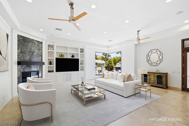 2990 Traverse Creek Lane, Las Vegas, NV 89135