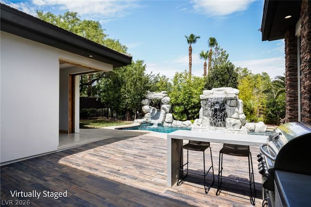 2990 Traverse Creek Lane, Las Vegas, NV 89135