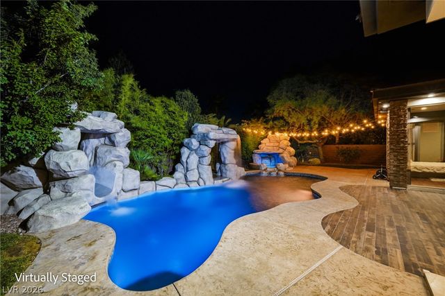 2990 Traverse Creek Lane, Las Vegas, NV 89135