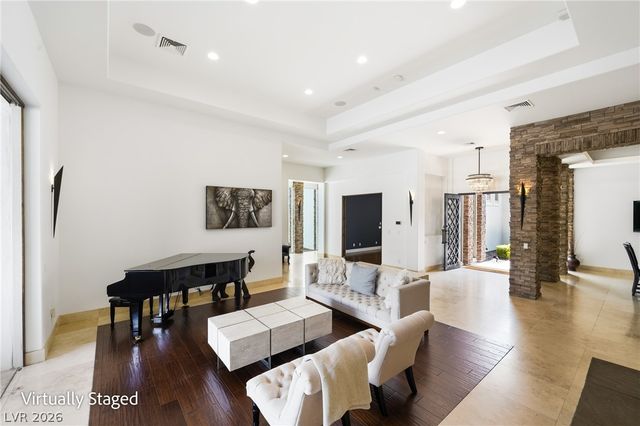 2990 Traverse Creek Lane, Las Vegas, NV 89135