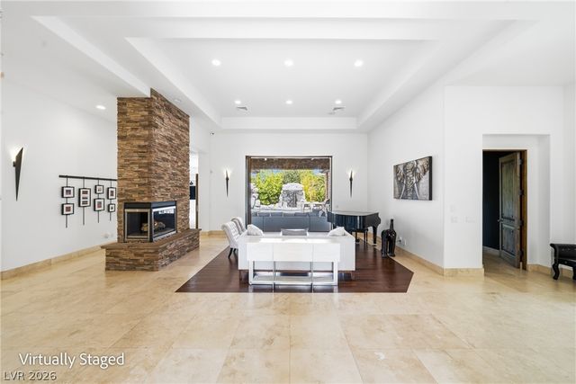2990 Traverse Creek Lane, Las Vegas, NV 89135