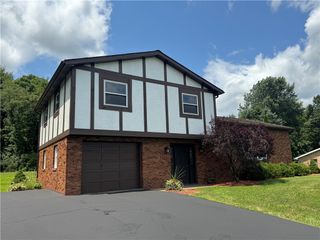 2935 Glenda Drive, Scott Twp, PA 16101