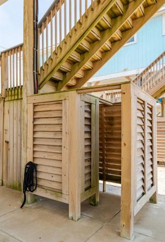 2494 Highway 87, Gilchrist, TX 77617