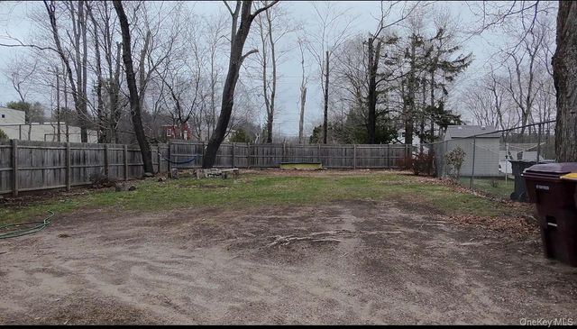 26 Peenpack Trail, Huguenot, NY 12746