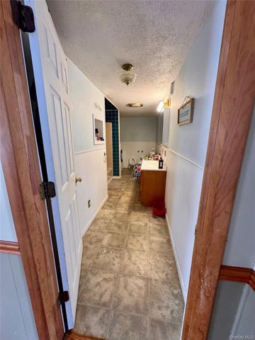 26 Peenpack Trail, Huguenot, NY 12746